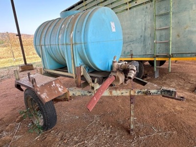 1X WATER TANK BLUE WITH HONDA MOTOR ON TRAILER - NON RUNNIER