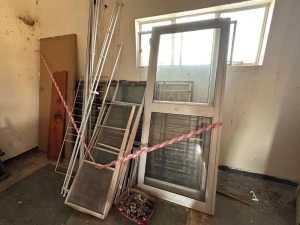 1X JOB LOT JOB LOT GLASS DOORS, MESH WINDOWS, WINDOW FRAME