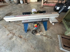 1X RYOBI ROUTER TABLE