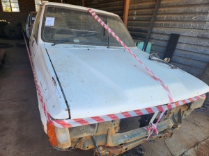 1X JOB LOT JOB LOT TOYOTA HILUX BODY PARTS