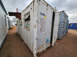 1 - ITEM Container Storage 6M Empty, 1 side door fitted,Condition poor