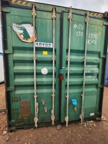 1 - ITEM Container Storage 12M with content , side door missing,3582 x Flouresent light boxes inside container to be sold with the container,Condition Fair