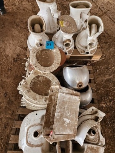 51 - ITEMS 11 x Toilet bases 13 x Hand basins with uprights25 x Toilet seats2 x Urinals(Some are broken)