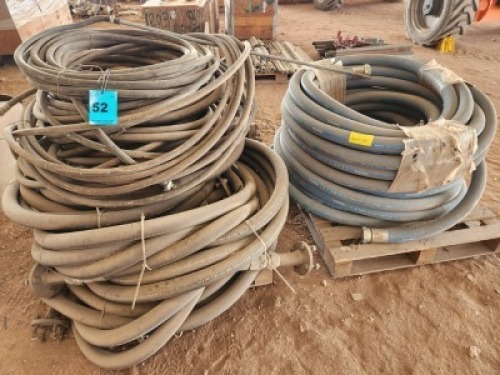 8 - ITEMS 2 x Rubber Hydraulic hose with flange Blue 2" 1305 PSI
2 x Rubber hydraulic hose with flange Black 2" 580PSI
4 x Rubber hose with flange Black 1"