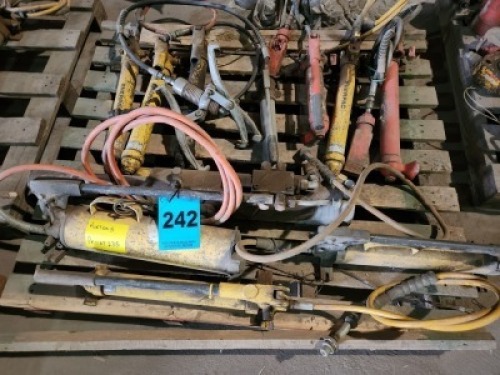 11 - ITEMS Hydraulic hand pump Enerpac