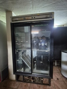 Double Sliding Door Beverage Cooler - not working