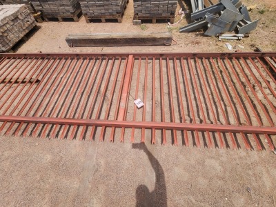 1 - ITEM Gate Sliding Palisade 6m long x1,56m high