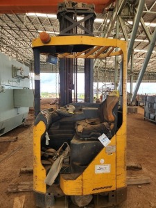 1 - ITEM Industrial Forklift - NON RUNNER