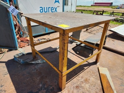 1 - ITEM Steel work bench 
1.15m (L) x 1.15m (W) x 900mm (H)