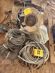 1 - ITEM Pallet straps;Radio batteries;Air hoses - One Pallet