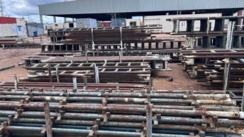 1 Item Mixed Scaffolding (See Description)