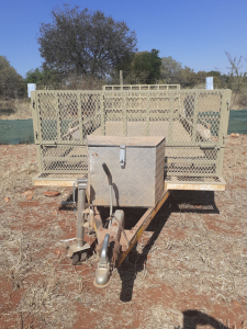 1X Flat bed trailer (Light Brown)