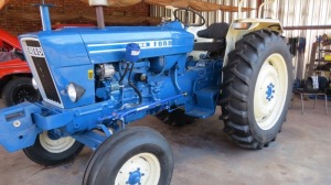 1X Ford Tractor 6600