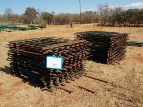 1X Palisate Panels with corner poles