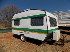 1X Caravan with Fridge,Freezer,Aircon Full Tent