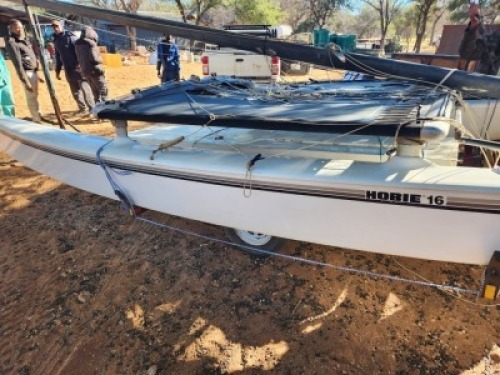 FLOOR ITEM - 1 X Hobi 16 Catamaran with Trailer
