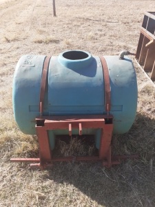 WATER TANK FOR TRACTOR