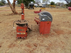 1X Tyre machine and balancer