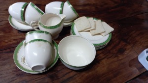 TEA SET - Alfred Meakin (Made in England)