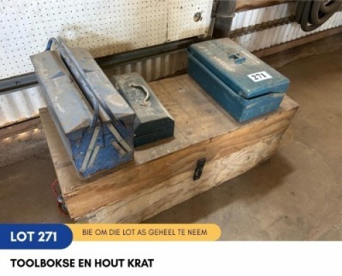1 X TOOL BOKSE EN HOUT KRAT SARINE CONSTRUCTION