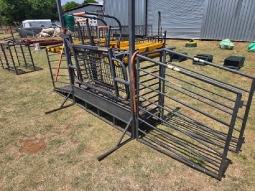 1 X Clamp and Tilt Crate