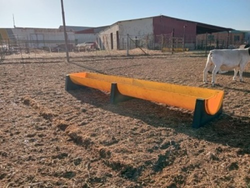 4 X Yellow feeders (Per item to take the lot)