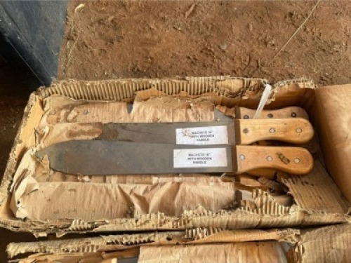 1 X 30x Machette 16'' with Wooden Handle LEROY VAN DER MERWE