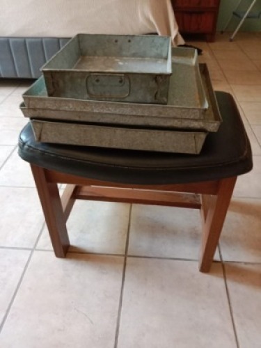1 X Various Galvanised Baking Pans WILLEM ENGELBRECHT
