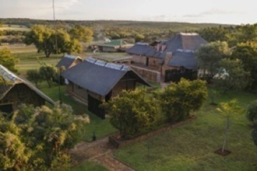 1 X ALL INCLUSIVE TWO-DAY BILTONG HUNT FOR TWO HUNTERS (NORTH-WEST), INCLUDING TWO NIGHTS FULLY CATERED ACCOMMODATION AT AMS MAIN LODGE African Maximum Safaris