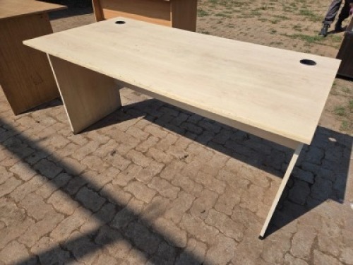 1 X OFFICE TABLE CDP AUCTIONEERS (Per animal to take the lot)