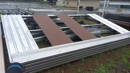 1 X 6mx6m steel structure with mixed colour corregated chromodeck sheet height 3m Vanderbijlpark