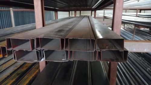 1 X 6m black lipchannel 100x50mm lipchannel Vanderbijlpark
