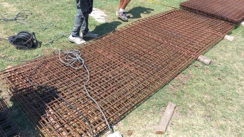 1 X 1.3mx3.8m mesh 100mmx100mm hole 5mm thick Vanderbijlpark