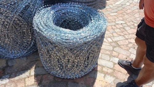 1 X 550mm high Flatwrap barbed wire 150m in length Vanderbijlpark