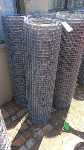 1 X 1.2m high galvanised mesh 25mmx25mm 1.6mm thick combined length 53m Vanderbijlpark