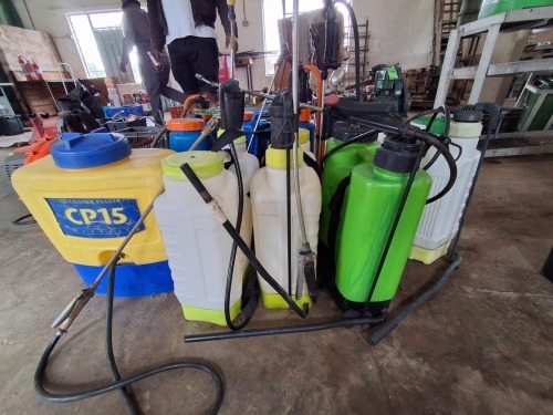 1 X Backpack Sprays Dave Kriel
