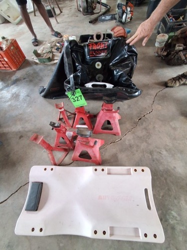 1 X Water Storage Blader, Jack Stands, Automotive Creeper Dave Kriel