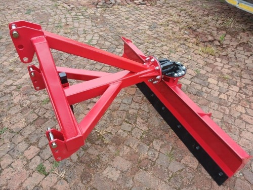 1 X 1.8m Skraper / Grader Bloemontein onsite