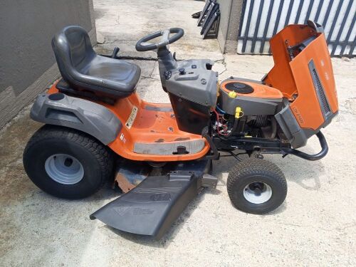 1 X Hasquvarna LT 1842 Bloemfontein onsite