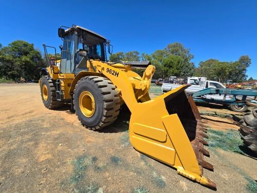 1 X CAT 962H front end loader Bloemfontein onsite