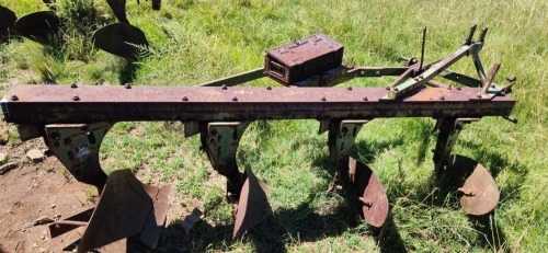 1 X 4 Skaar John Deere Balk Ploeg (Auto Reset) Potchefstroom