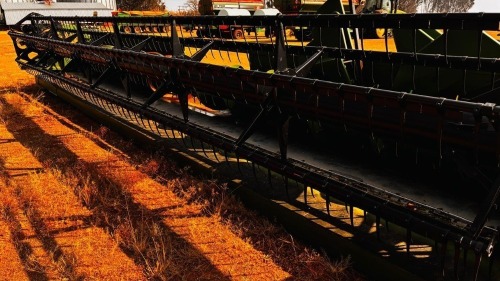 1 X John Deere 630 Soya tafel Bothaville