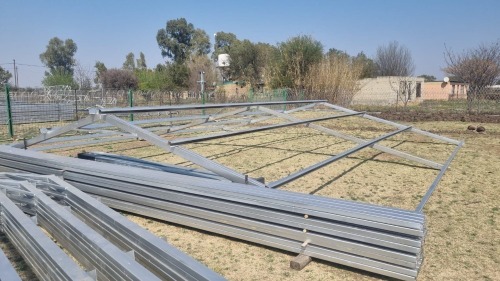 1 X 9mx9m steel structure with no zinc height 3m Vanderbijlpark