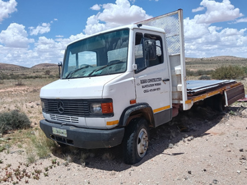 1 X MERCEDES BENZ - 3TON FLAT BED Keimoes