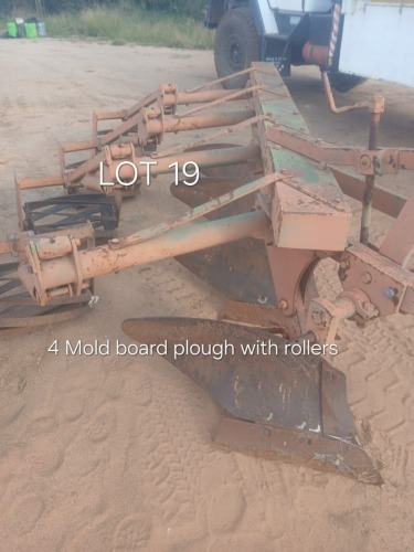 1 X 4 ROW MOULD BOARD PLOUGH WITH ROLLERS Fanie Grobler