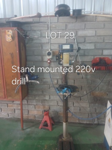 1 X DRILL ON STAND 220V Fanie Grobler