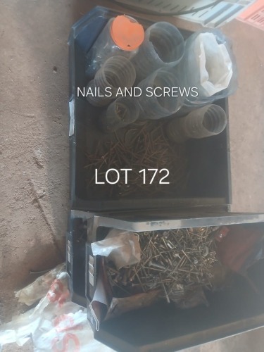 1 X SCREWES AND NAILS TRAYS Fanie Grobler