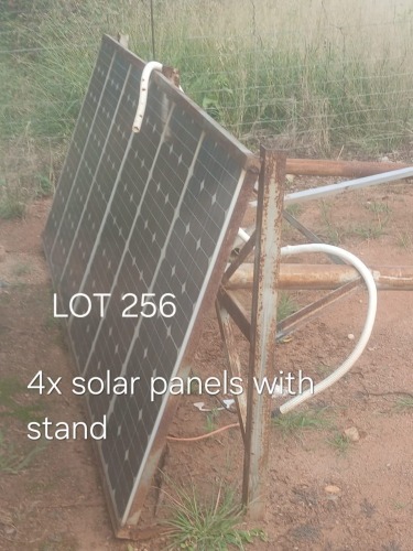 1 X SOLAR PANEL AND STAND Fanie Grobler