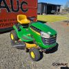 1 X JOHN DEERE D100 RIDE ON LAWNMOWER STOCK NR: 2002 - 3