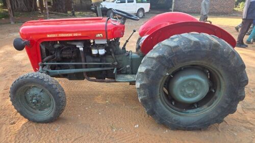 1x MASSEY FURGENSON 35
